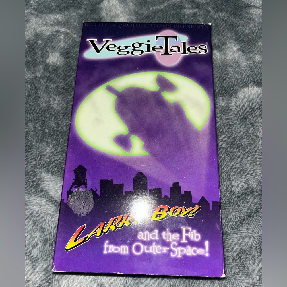 Veggie tales Larry boy and the fib from outer space VHS